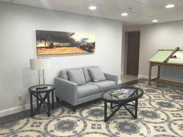 More Photos Of 200 W Illinois Ave, Midland Office For Lease