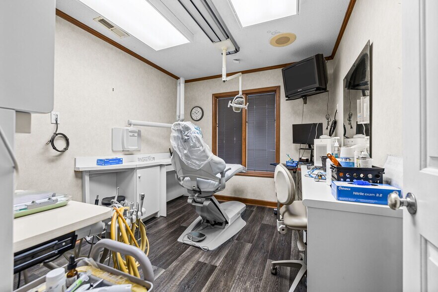 More Photos Of 150 Scarboro St, Asheboro Medical For Sale