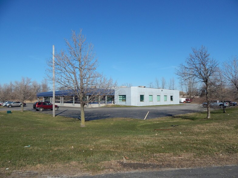 More Photos Of 495 Aero Dr, Cheektowaga Light Distribution For Lease