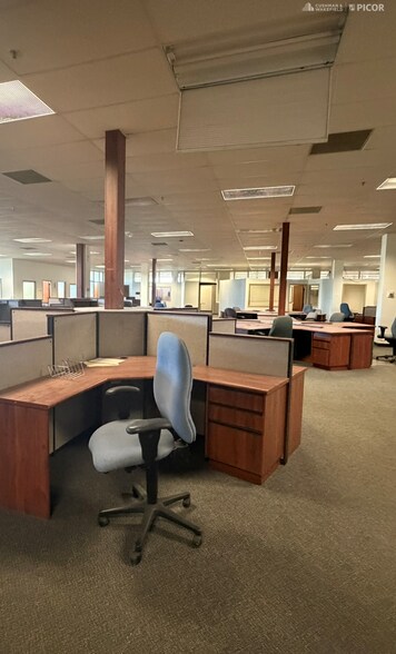 More Photos Of 4850 S Park Ave, Tucson Manufacturing For Lease