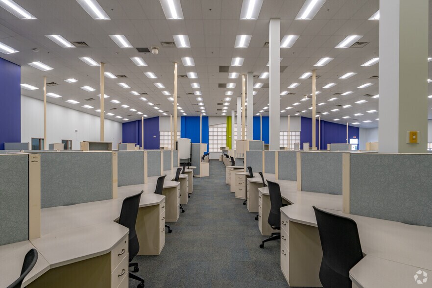 More Photos Of 20 Parker Ln, Perry Office For Sale