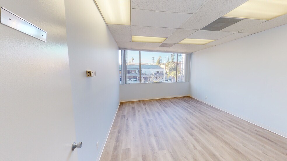 Primary Photo Of 11704 Wilshire Blvd, Los Angeles Medical For Lease