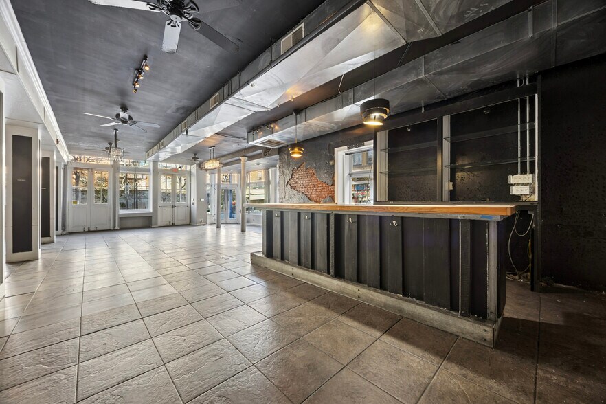 More Photos Of 118-122 Market St, Philadelphia Apartments For Lease