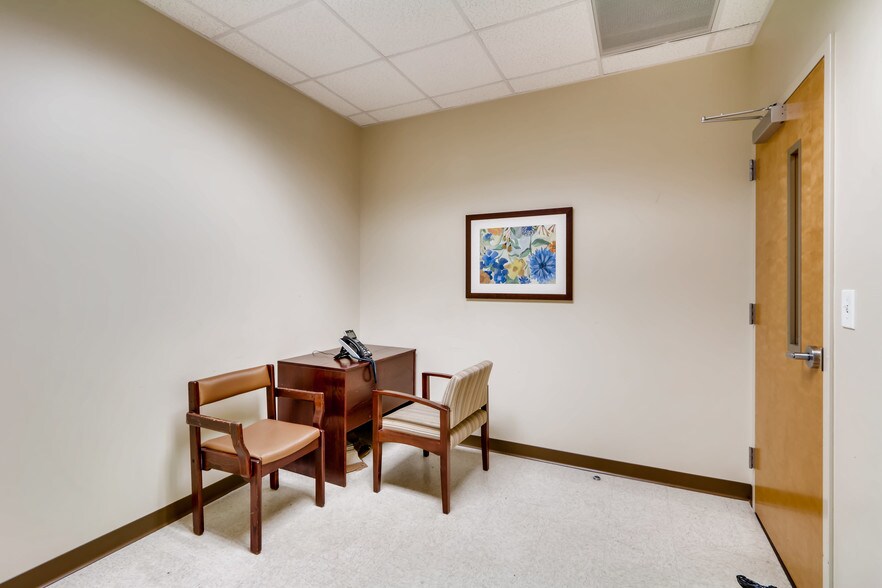 More Photos Of 83 Upper Riverdale Rd SW, Riverdale Medical For Lease