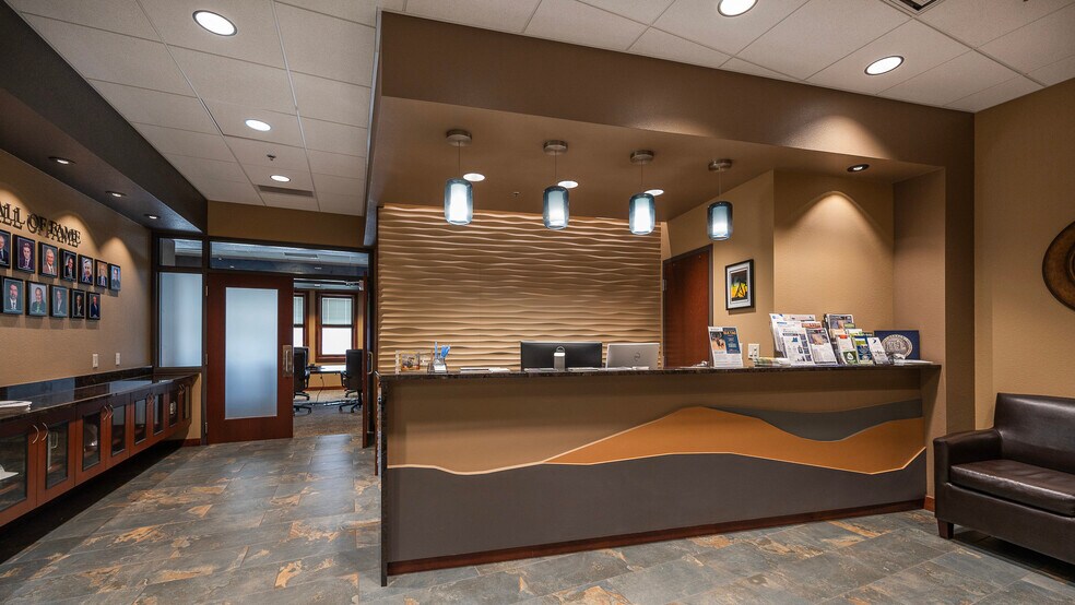 More Photos Of 100 W Broadway Ave, Bismarck Medical For Sale