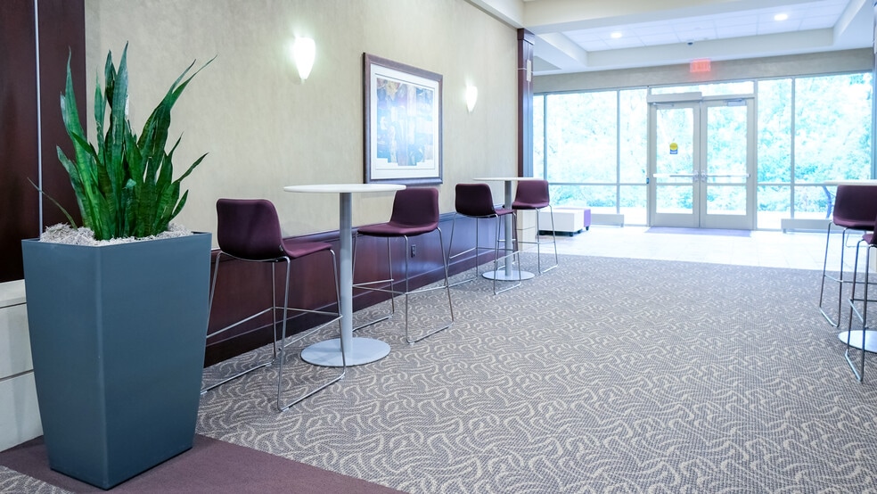 More Photos Of 860 Blue Gentian Rd, Eagan Unknown For Lease