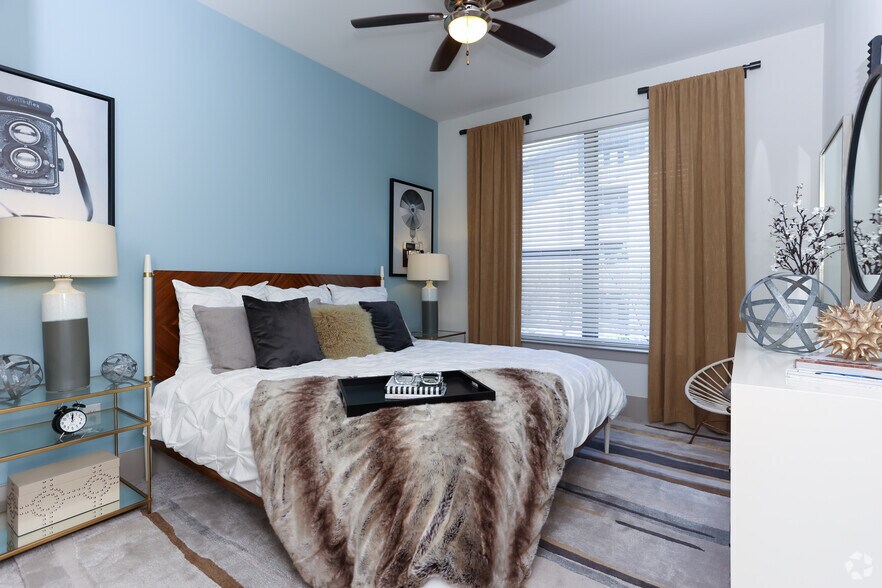 More Photos Of 4646 Amesbury Dr, Dallas Apartments For Lease