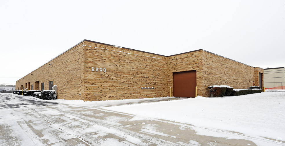 Primary Photo Of 2200 S Park Ave, Streamwood Warehouse For Lease