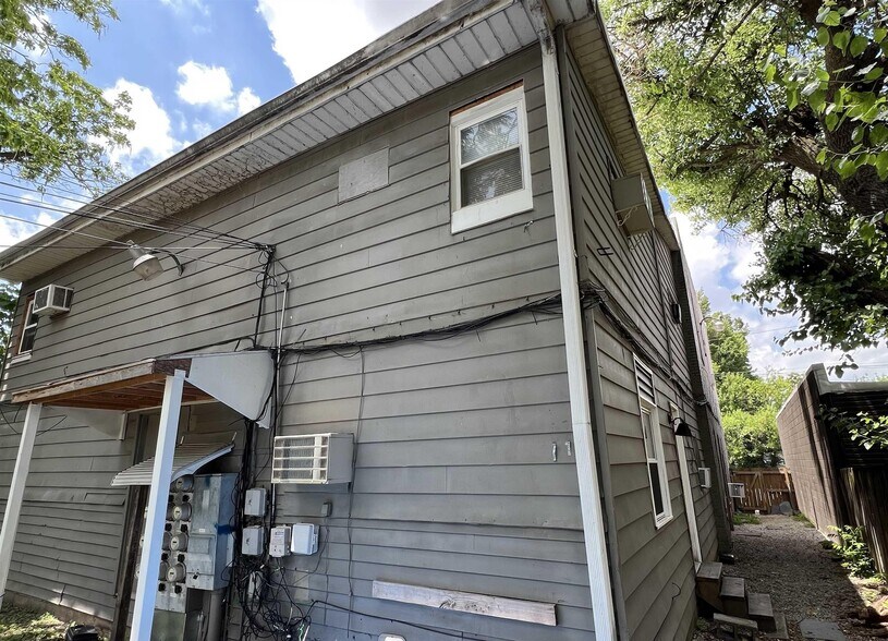 More Photos Of 613 N Fulton Ave, Evansville Apartments For Sale