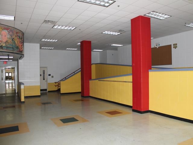 More Photos Of 300 Cherokee St, Americus Schools For Lease