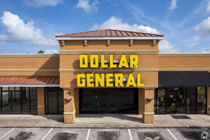 More Photos Of 5285 Shad Rd, Jacksonville General Retail For Lease