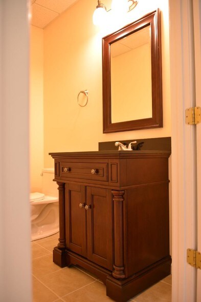 More Photos Of 1030 Cambridge Sq, Alpharetta Office For Lease