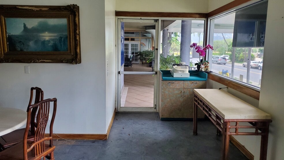 More Photos Of 444 Kanekapolei St, Honolulu Hotel For Lease