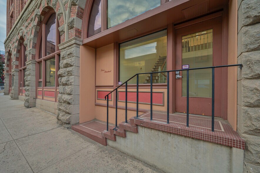 More Photos Of 300 Fuller ave, Helena Storefront For Lease