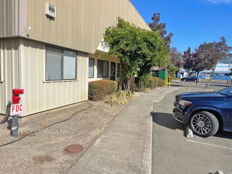More Photos Of 2975 Dutton Ave, Santa Rosa Warehouse For Lease