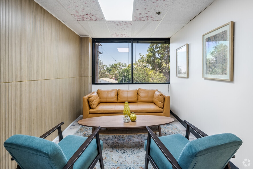 More Photos Of 1600 E 4th St, Santa Ana Office For Lease