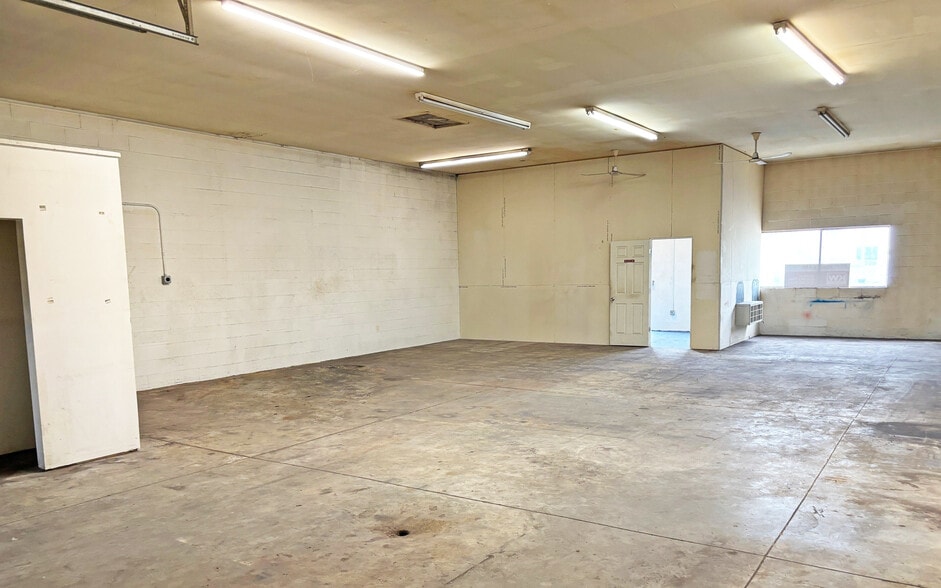 More Photos Of 1484-1490 Michigan Rd, Port Huron Storefront For Lease