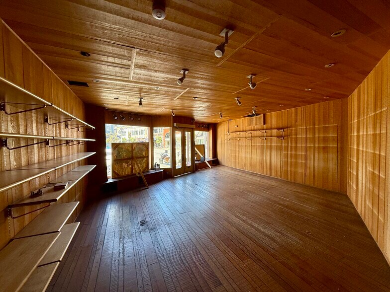 More Photos Of 631-633 Bridgeway, Sausalito Storefront Retail Office For Lease