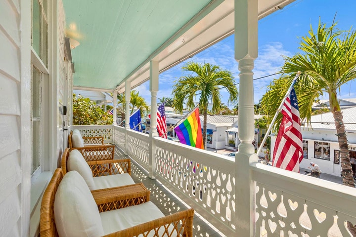 More Photos Of 1117 Duval St, Key West Hospitality For Sale