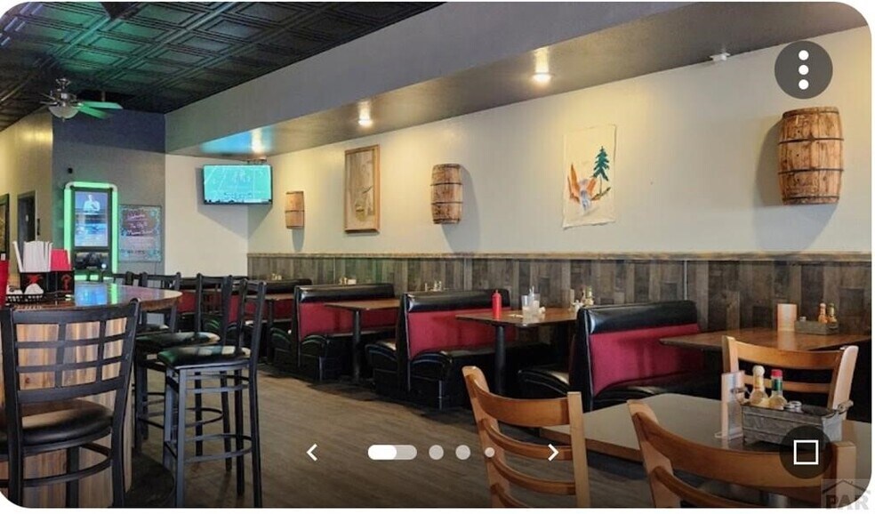 More Photos Of 114 E Main St, Florence Restaurant For Sale