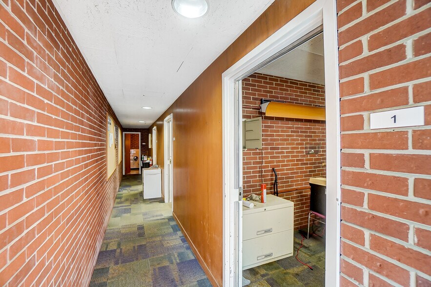 More Photos Of 800 Livermore St, Yellow Springs Research And Development For Sale