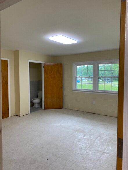 More Photos Of 2500 Olivet Ct, Greensboro Assisted Living For Lease