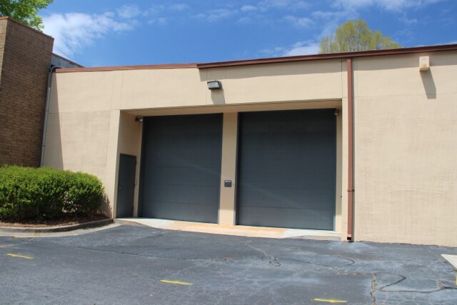 More Photos Of 3000 Business Park Dr, Norcross Light Manufacturing For Lease