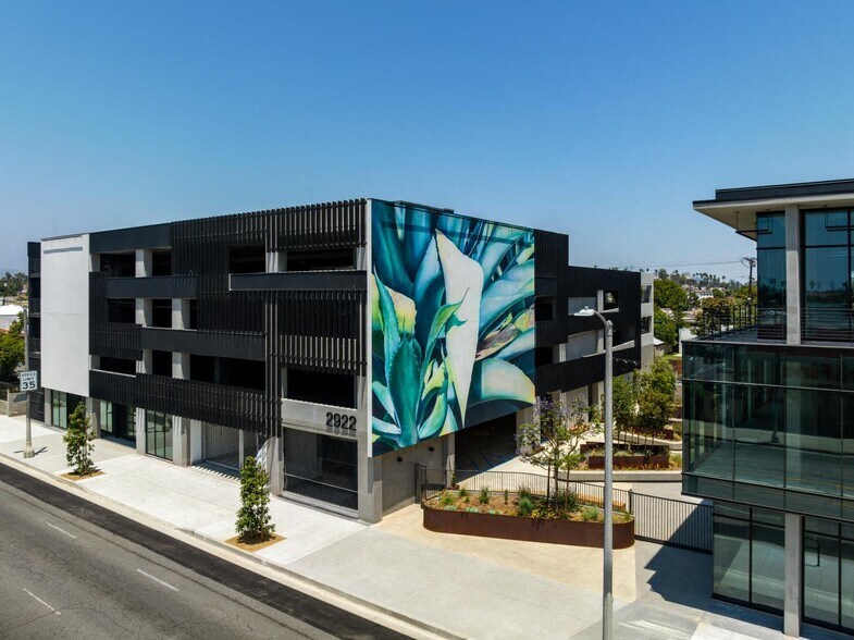 More Photos Of 2922 Crenshaw Blvd, Los Angeles Office For Lease