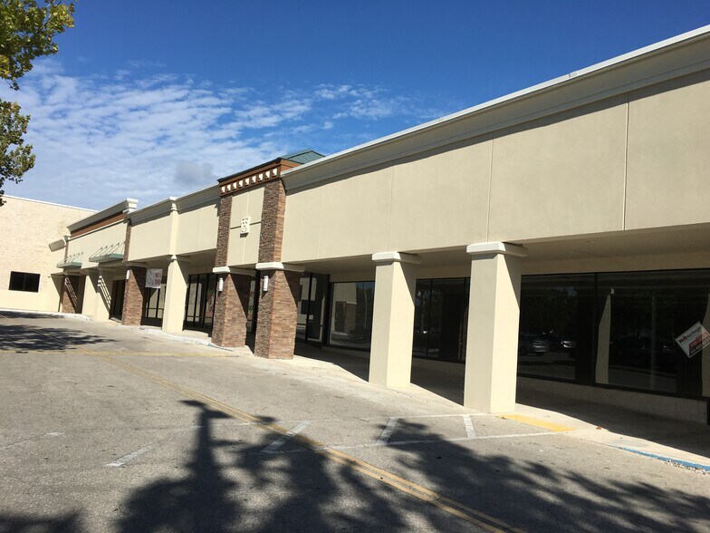 More Photos Of 2549-2705 E Silver Springs Blvd, Ocala Unknown For Lease