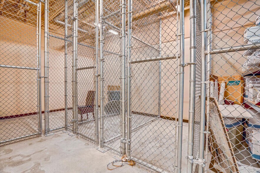 More Photos Of 7226 Lee Deforest Dr, Columbia Medical For Sale