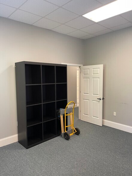 More Photos Of 335 Roselane St NW, Marietta Medical For Lease