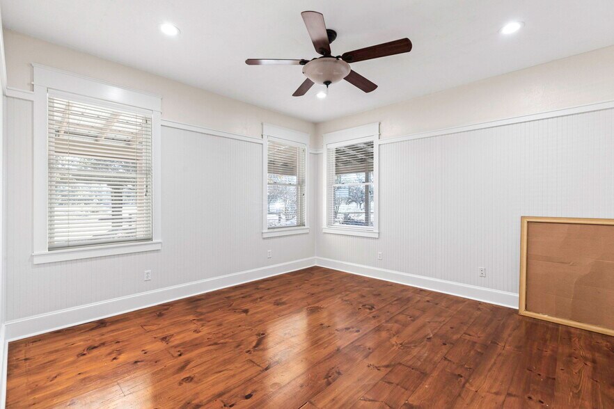 More Photos Of 1420 River Rd, Boerne Medical For Lease