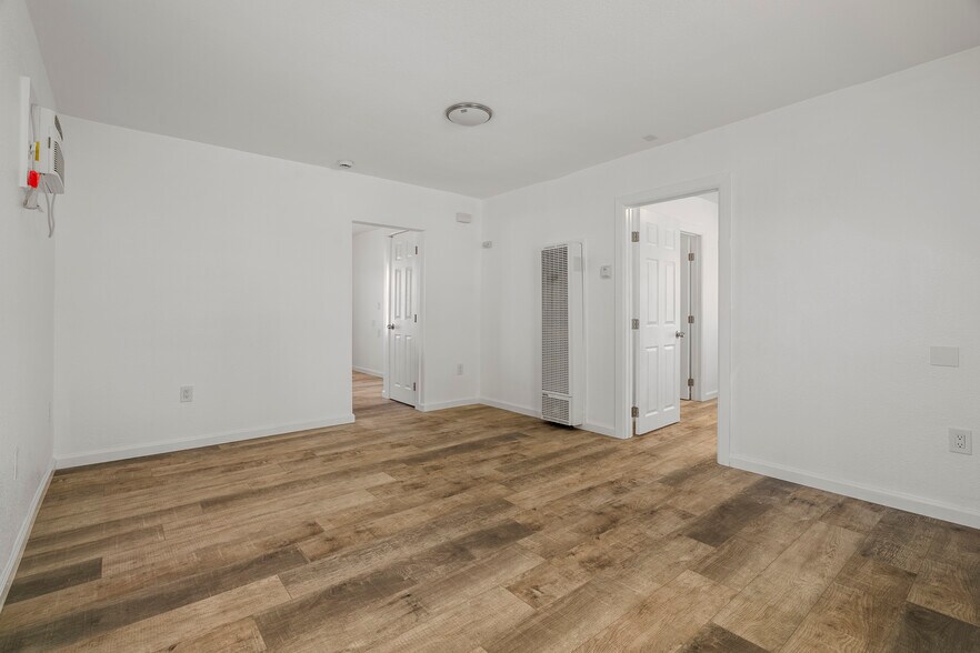 More Photos Of 19-37 Washington St, Bay, Bay Point Apartments For Sale