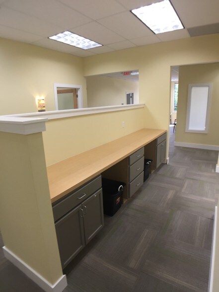 More Photos Of 677 Craig Rd, Creve Coeur Office For Lease