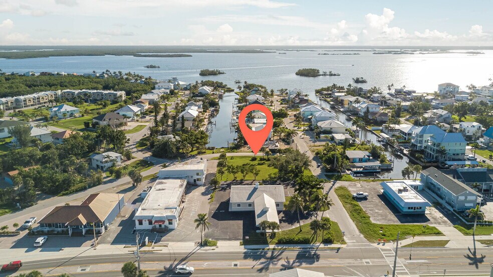 More Photos Of 6061 Estero Blvd, Fort Myers Bank For Sale