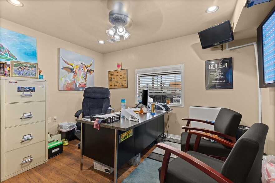 More Photos Of 2012 N Alexander Dr, Baytown Auto Dealership For Sale