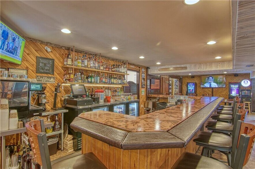 More Photos Of 14392 W County Road K, Hayward Restaurant For Sale