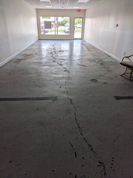 More Photos Of 2200 SE Indian St, Stuart Unknown For Lease