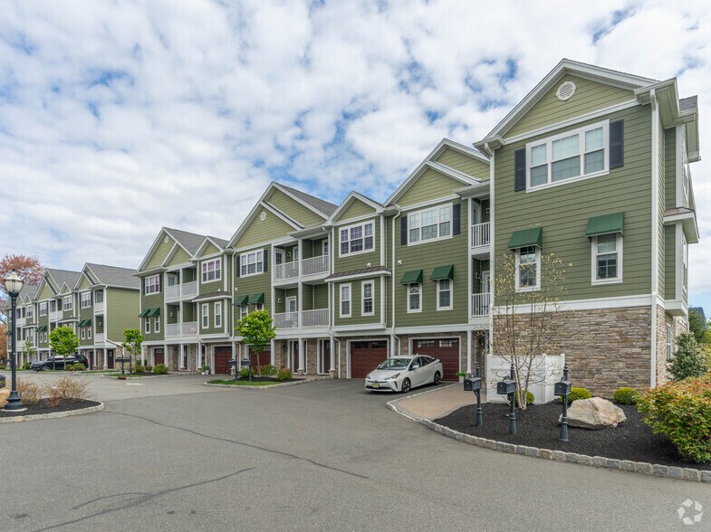 More Photos Of Chaz Way, Fairfield Apartments For Sale