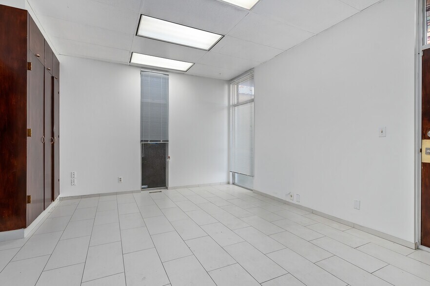 More Photos Of 2330 S Main St, Salt Lake City Office For Lease