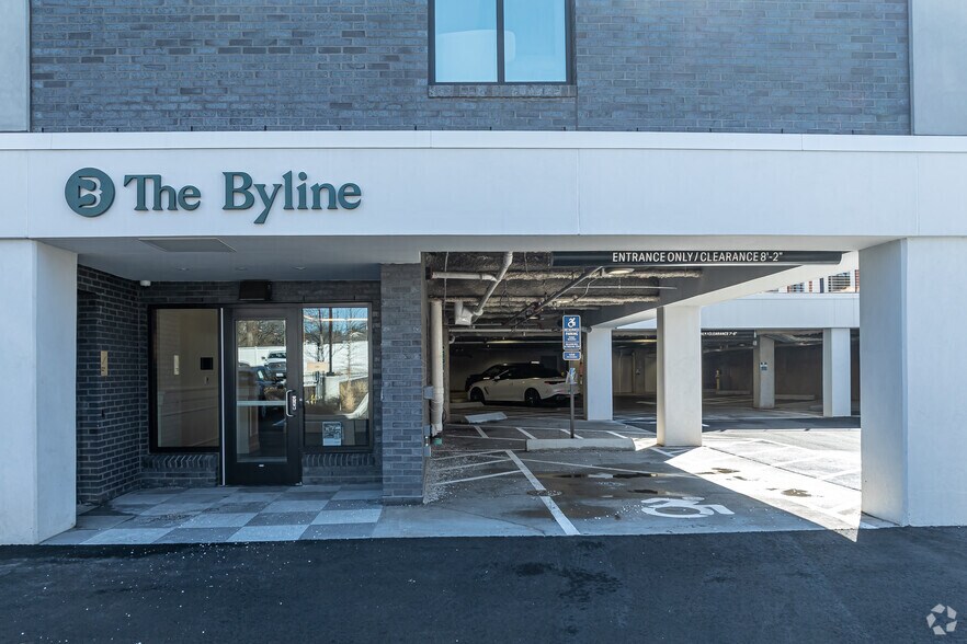 More Photos Of 920-924 Farmington Ave, West Hartford Apartments For Lease