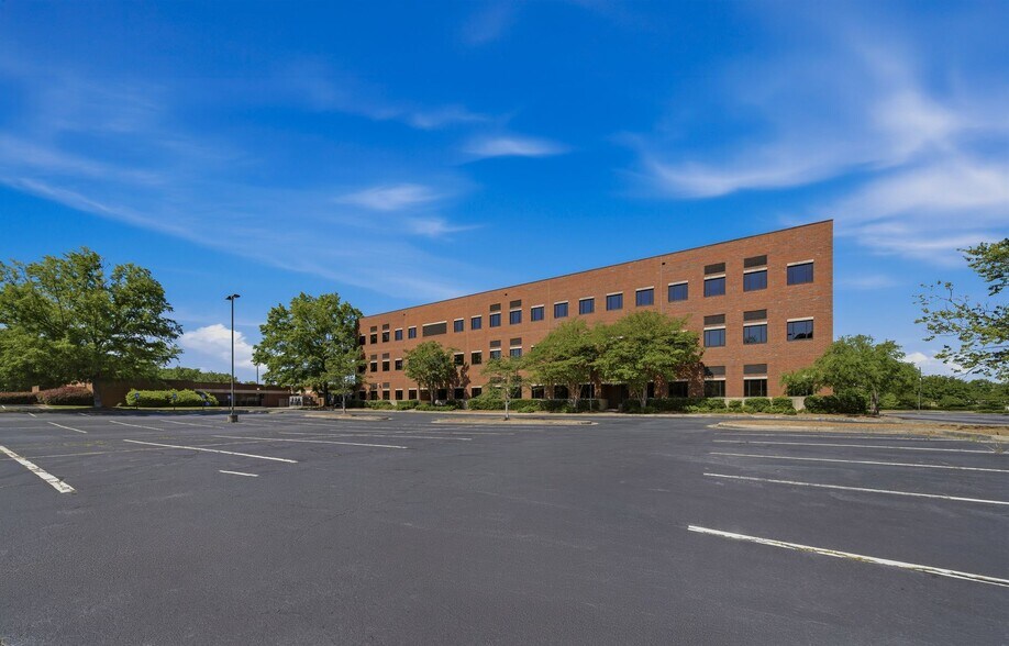 More Photos Of 1900 10th Ave, Columbus Medical For Lease