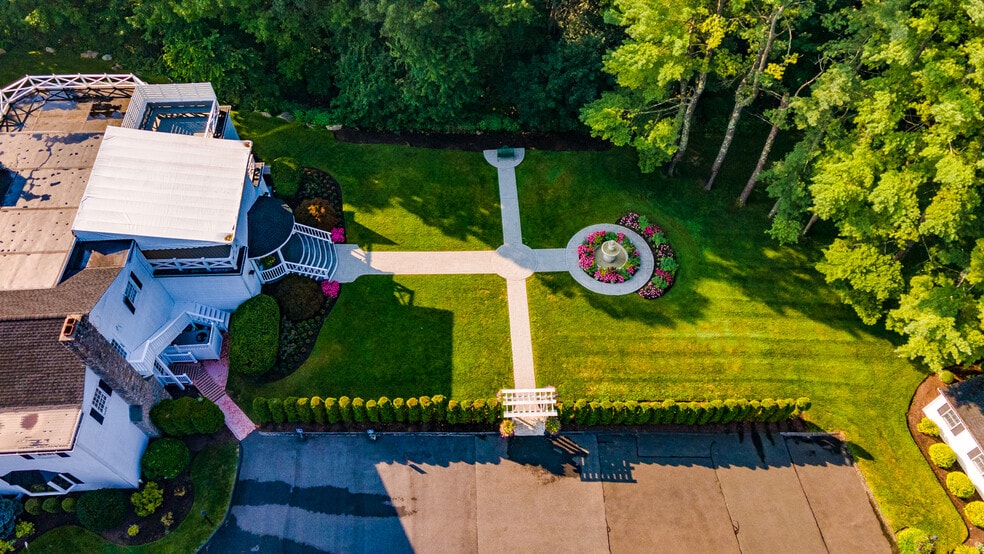 More Photos Of , Brookfield Unknown For Sale