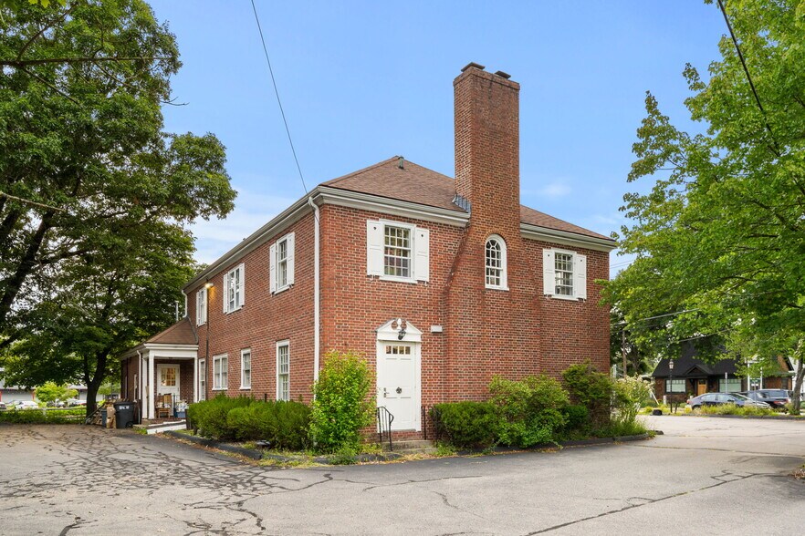 More Photos Of 504 Main St, Medfield Office For Sale
