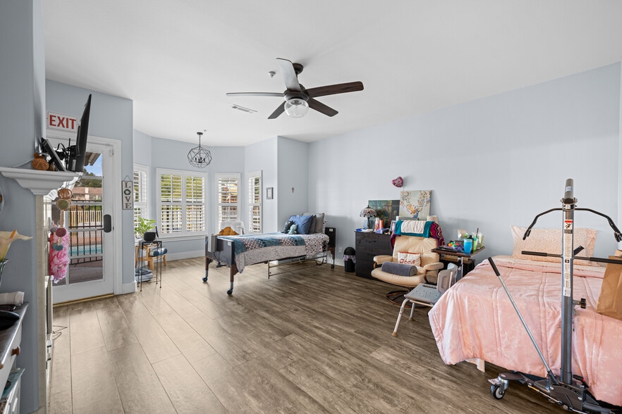 More Photos Of 12908 South Ln, Redlands Healthcare For Sale