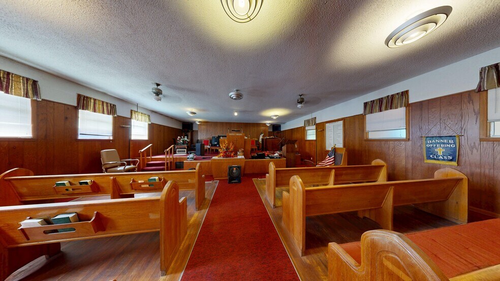 More Photos Of 1107 Spring St, Hot Springs Flex For Lease