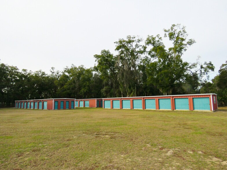 More Photos Of 2150 14th St NW, Chiefland Self Storage For Sale