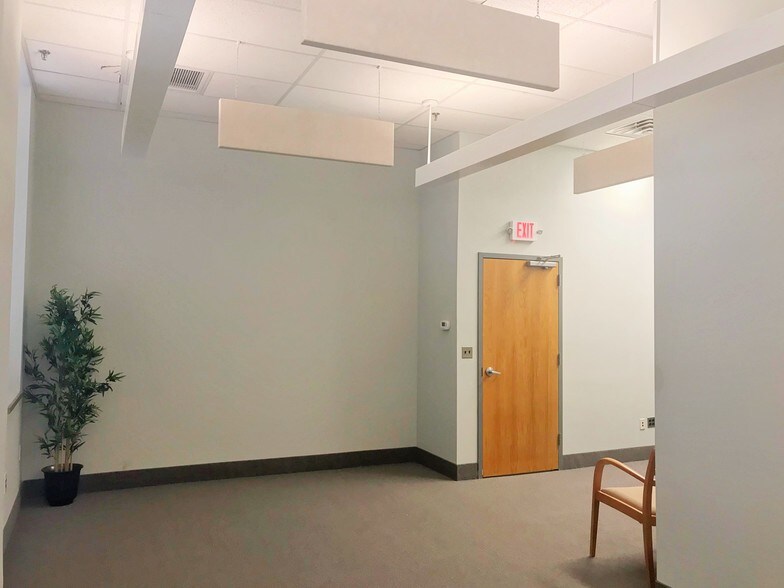More Photos Of 10 E 6th Ave, Conshohocken Office For Lease