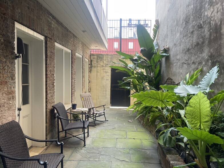 More Photos Of 1231 Decatur St, New Orleans Storefront For Sale