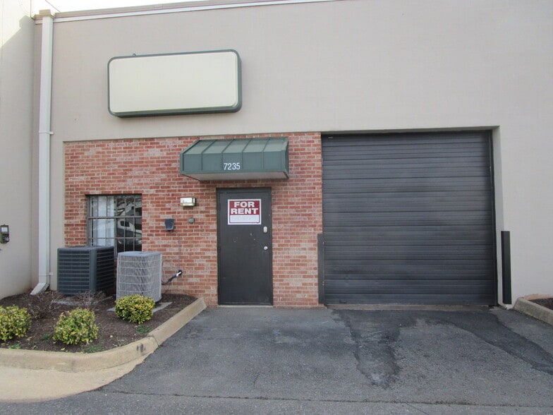 More Photos Of 7241-7257 Gabe Ct, Manassas Warehouse For Lease